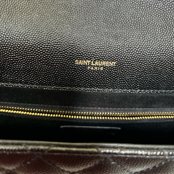 🍾🥂SOLD🥳Large Saint Laurent Envelope Handbag - Picture 8 of 15